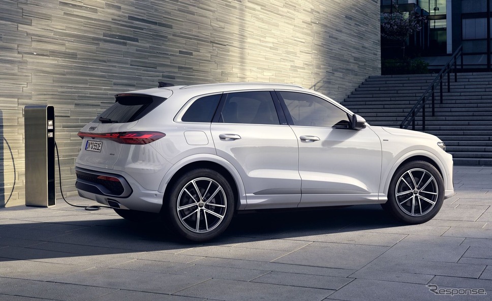 アウディ『Q5 SUV e-hybrid クワトロ』《photo by Audi》