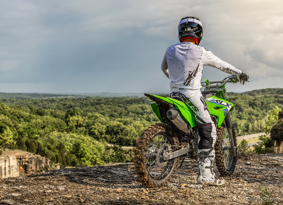カワサキ KLX230R 2026年モデル《写真提供 カワサキモータース》