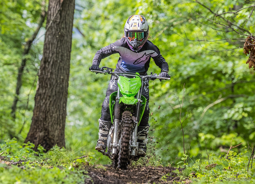 カワサキ KLX230R S 2026年モデル《写真提供 カワサキモータース》