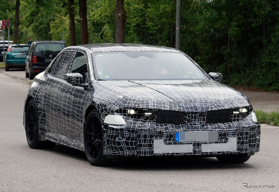 BMW M3 EV 市販型のプロトタイプ《APOLLO NEWS SERVICE》