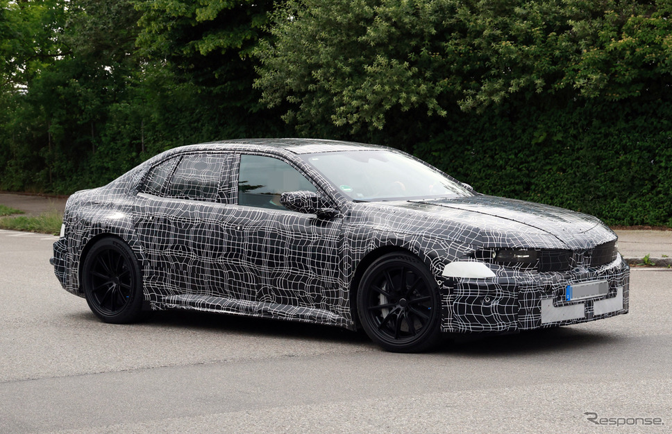 BMW M3 EV 市販型のプロトタイプ《APOLLO NEWS SERVICE》