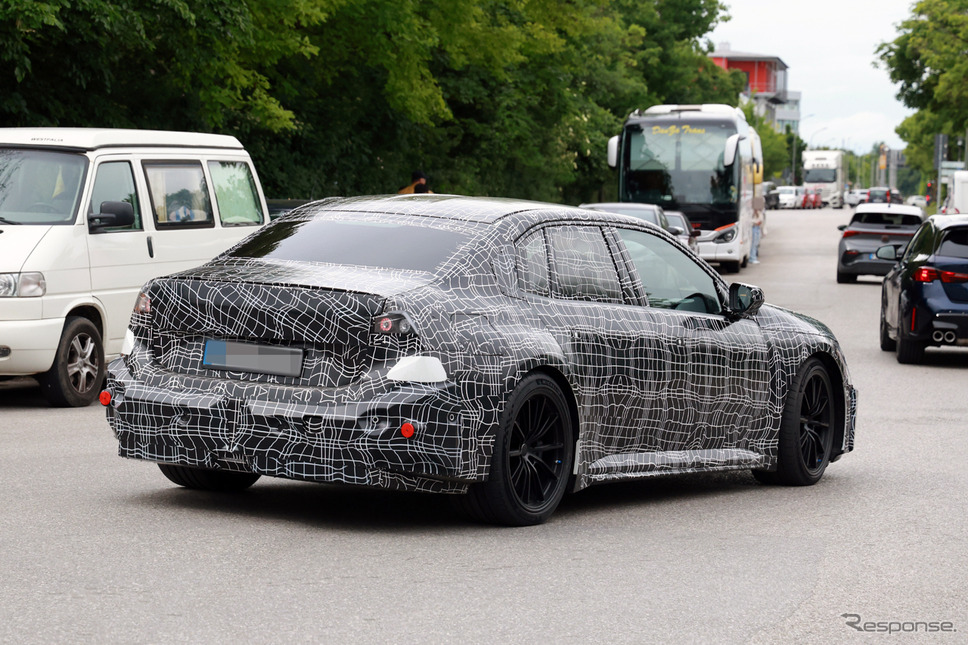 BMW M3 EV 市販型のプロトタイプ《APOLLO NEWS SERVICE》