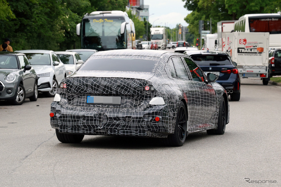 BMW M3 EV 市販型のプロトタイプ《APOLLO NEWS SERVICE》