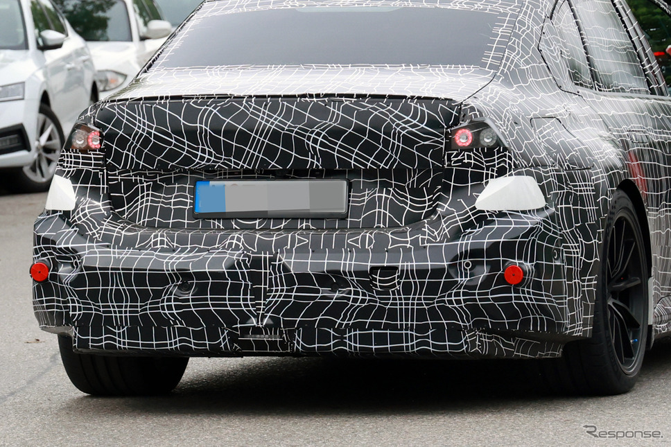 BMW M3 EV 市販型のプロトタイプ《APOLLO NEWS SERVICE》