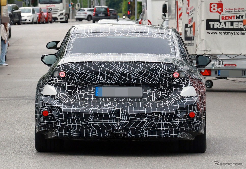 BMW M3 EV 市販型のプロトタイプ《APOLLO NEWS SERVICE》