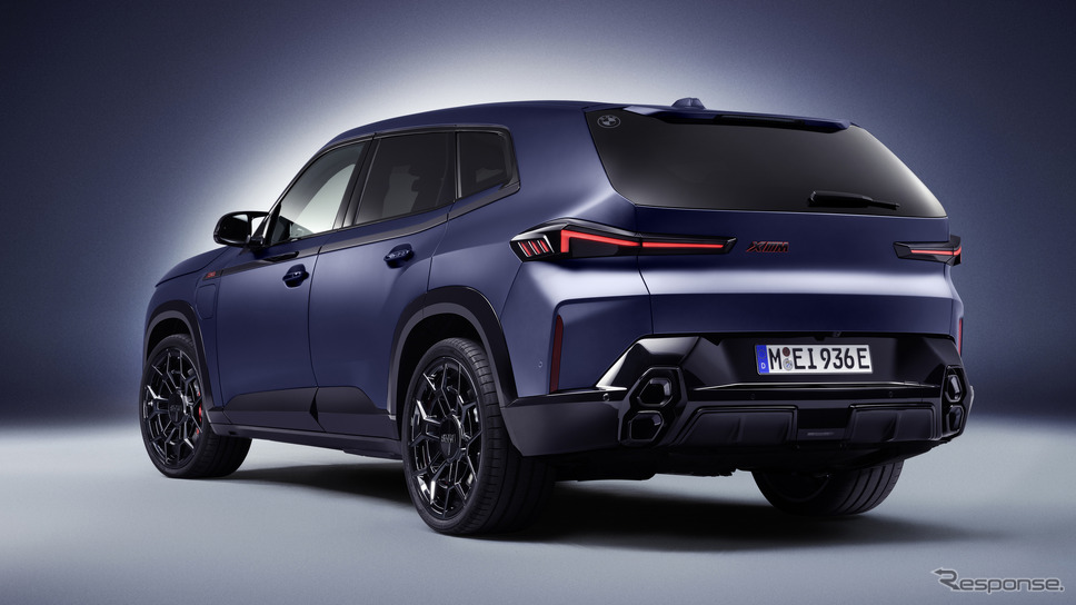 BMW XM Labelの2026年モデル《photo by BMW》