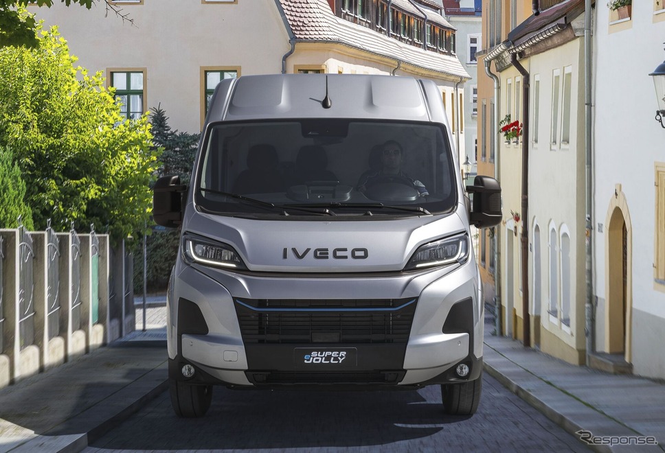 イヴェコ『eスーパージョリー』《photo by IVECO》