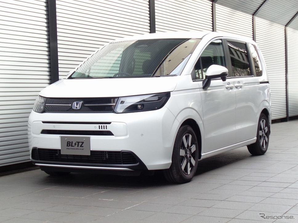 ブリッツ DAMPER ZZ-R ホンダ・フリードe:HEV装着例(フロント:41mmダウン / リア:37mmダウン)《写真提供 BLITZ》