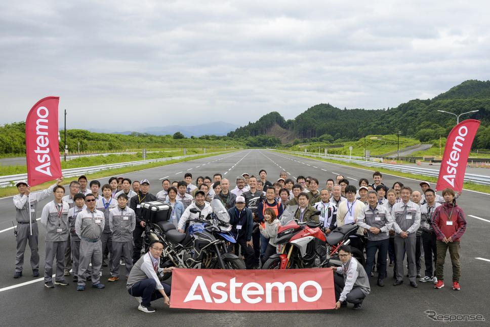 Astemoから多くの開発陣が参加。今後もこういった技術に触れる機会を増やしていきたいとのこと。まだまだ各ブランドの融合は始まったばかり。これから様々なシナジー効果が生まれてくるのだと思う。《写真撮影 柴田直行》