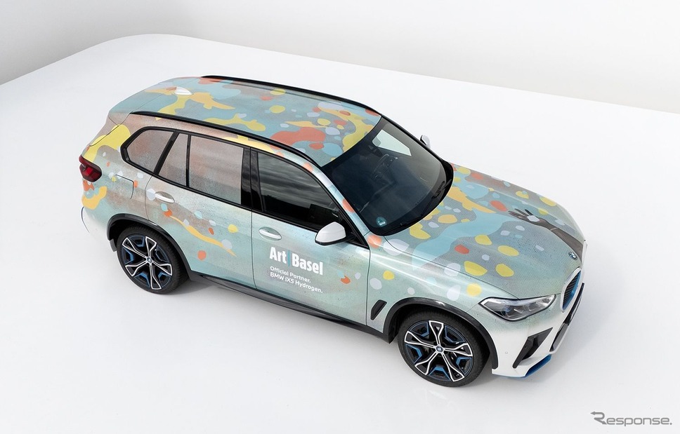 BMWの水素燃料電池車『iX5』のアートカー《photo by BMW》