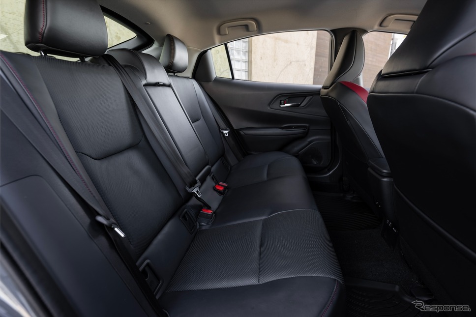 トヨタ『プリウスPHEV』の「XSE」グレード(米国仕様)《photo by Toyota》