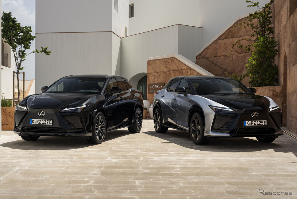 レクサス『RZ』改良新型のRZ 500e LuxuryとRZ 550e F SPORT《photo by Lexus》