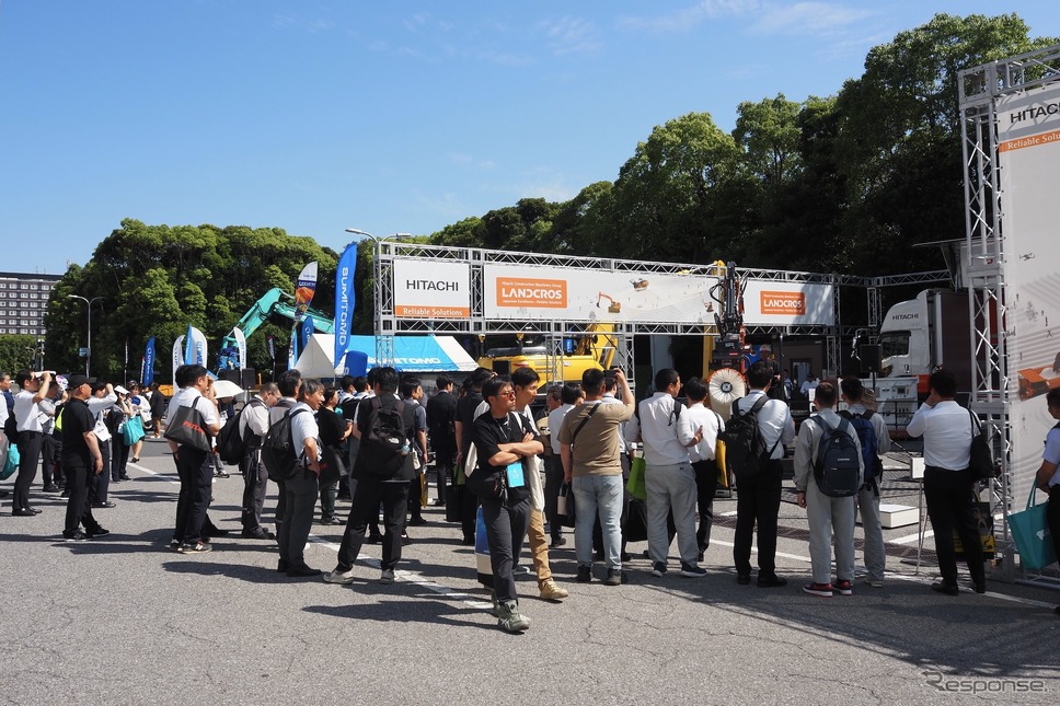 暑い!!(6月19日、CSPI-EXPO 2025)《写真撮影 高木啓》