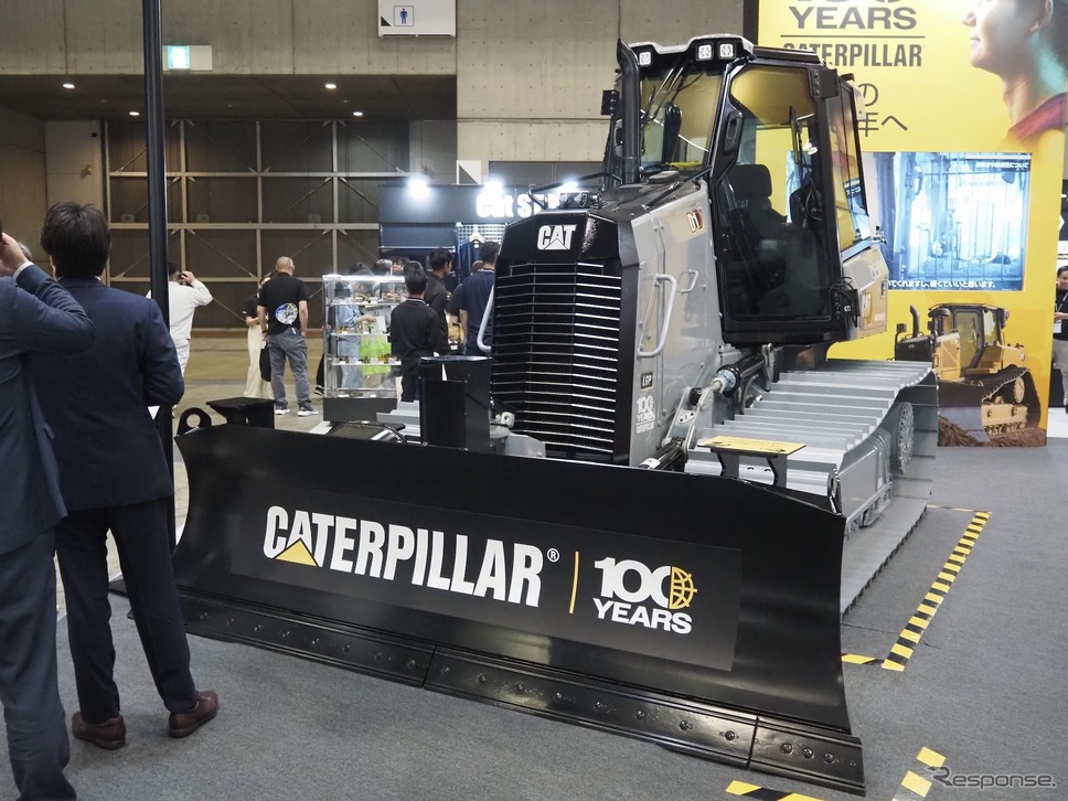 キャタピラー100周年のグレー塗装!(CSPI-EXPO 2025)《写真撮影 高木啓》