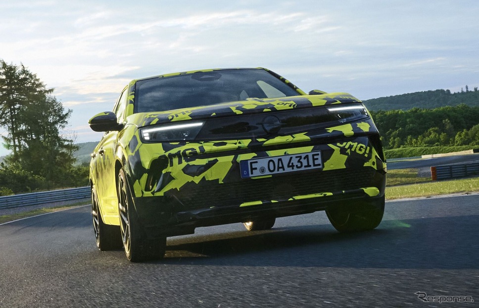 オペル『モッカGSE』のプロトタイプ《photo by Opel》