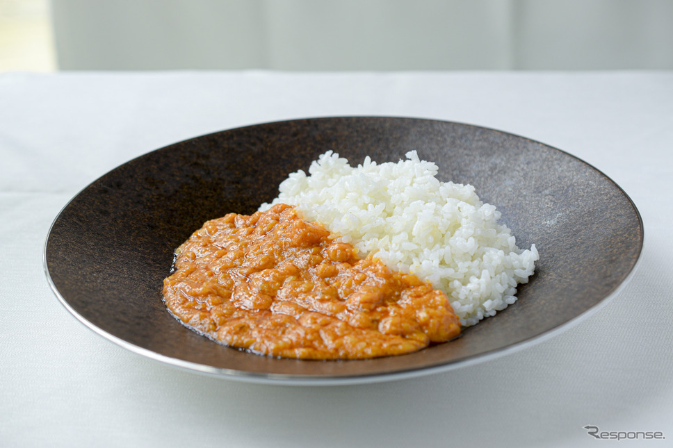 トマトレンズダール《写真提供 スズキ》