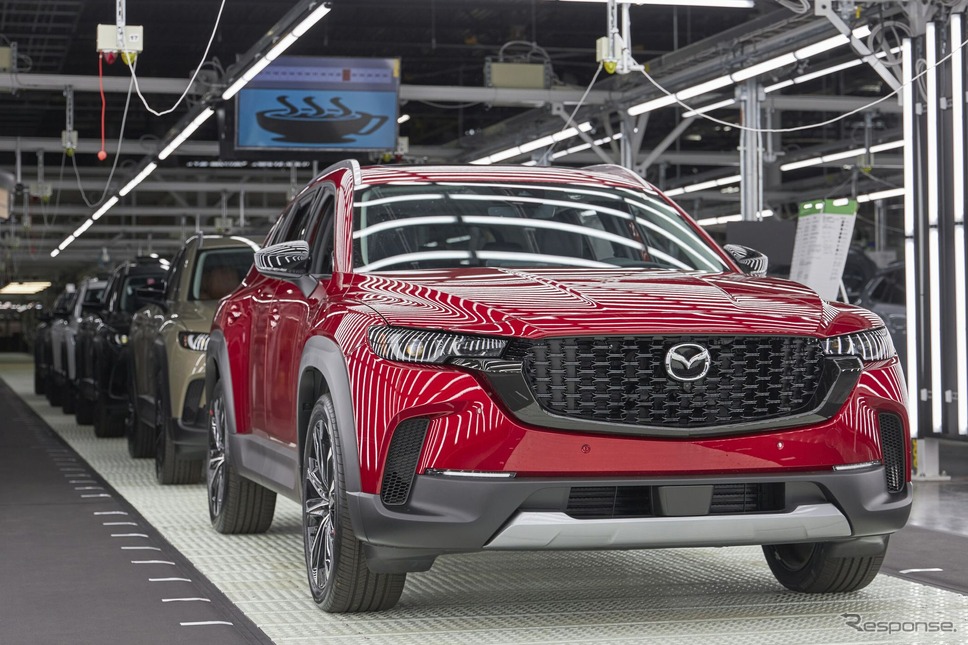 マツダとトヨタの米国アラバマ州の合弁工場で生産されるマツダ CX-50《photo by MAZDA》