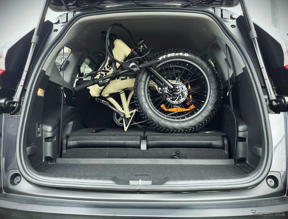 電動モビリティブランド「eXs」の電動アシスト自転車「eXs Street」《写真提供 カスタムジャパン》