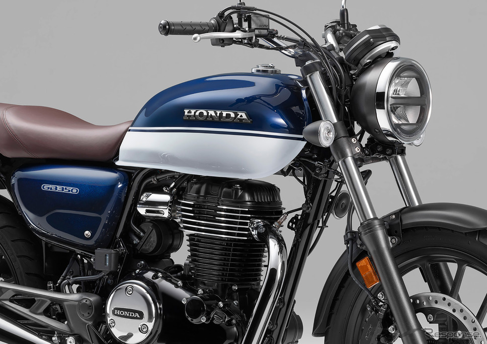 ホンダ GB350(パールホークスアイブルー)《写真提供 ホンダ》