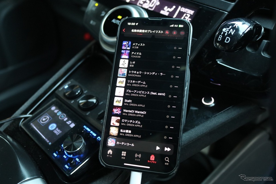 オーディオプレイヤーに用いるのはiPhone。DACを介してD/D変換した上でDSPに入力するシステムを構築した。