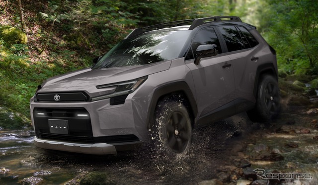 トヨタ RAV4 ADVENTURE《写真提供 トヨタ自動車》