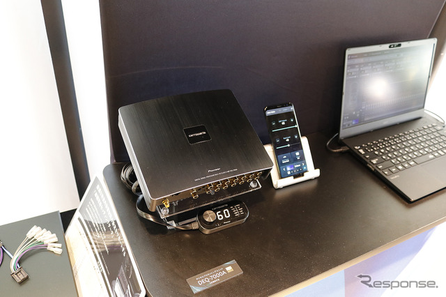 DEQ-2000Aの上位機種となるDEQ-7000A《写真撮影　土田康弘》
