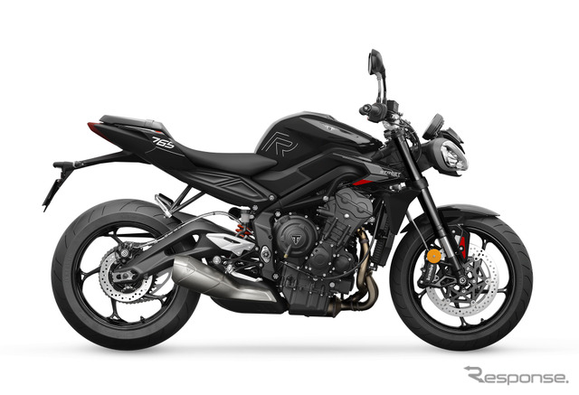 トライアンフ ストリート・トリプル765R ファントムブラック《写真提供 トライアンフモーターサイクルズジャパン》