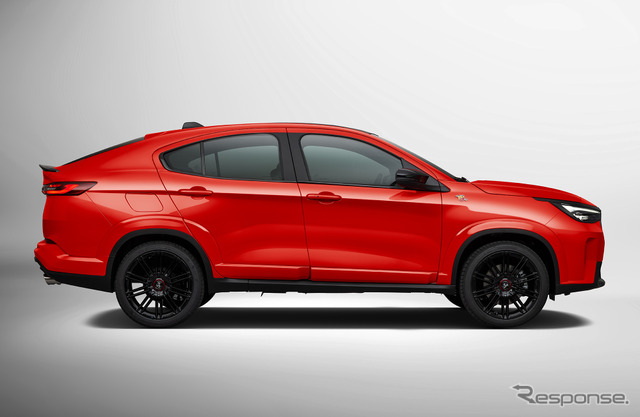 ファストバック・アバルト 改良新型《photo by Abarth》