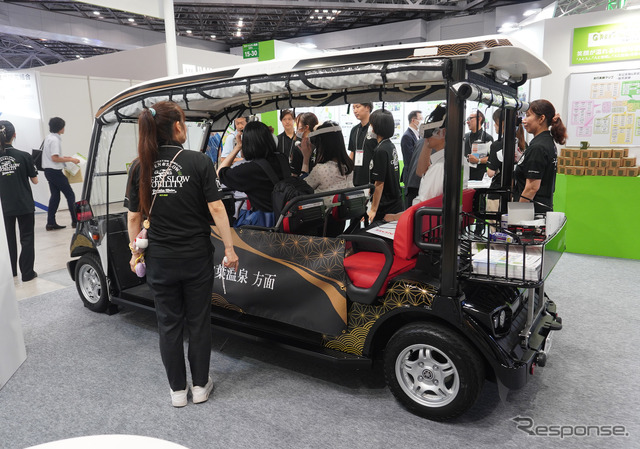ヤマハ発動機の「グリーンスローモビリティ」(第5回スマートシティ推進EXPO)《写真撮影 宮崎壮人》