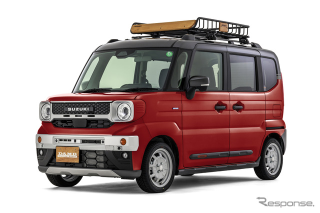 カラーサンプル:フェニックスレッド2トーン《写真提供 ダムド》