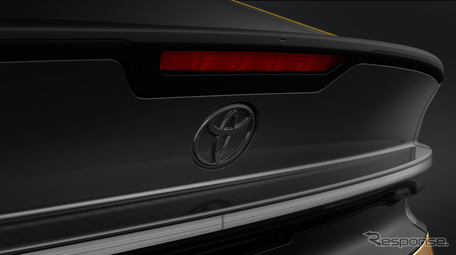トヨタ プリウスPHEV G ナイトシェード《写真提供 トヨタ自動車》