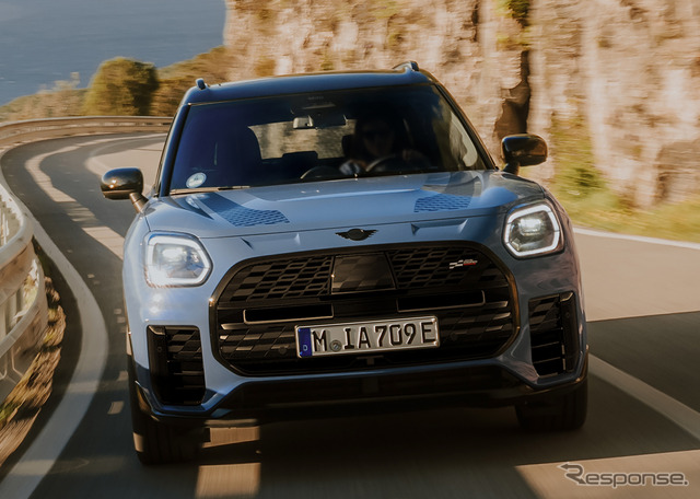 MINI カントリーマンの限定車「スレート・ブルー」《photo by MINI》