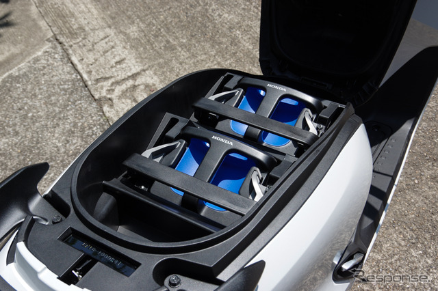 ホンダ CUV e: にはモバイルパワーパックe:を2つ搭載する《写真撮影 宮崎壮人》
