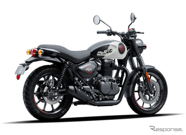 ロイヤルエンフィールド ハンター350 Tokyo Black(トウキョウ・ブラック)《写真提供 ピーシーアイ》