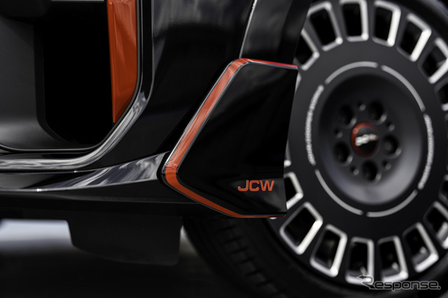 MINIクーパー新型のJCWアクセサリー《photo by MINI》