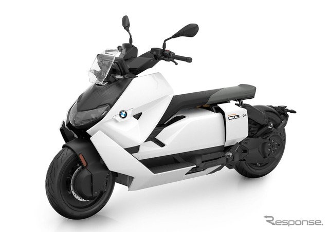 BMWモトラッドの電動スクーター『CE 04』《photo by BMW》