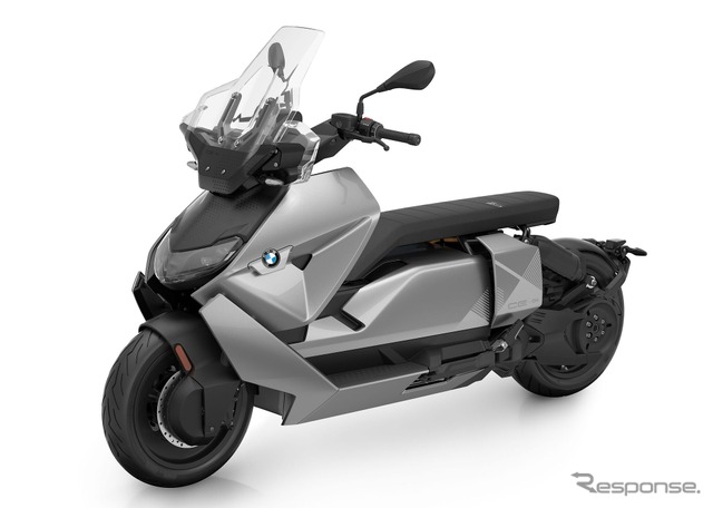BMWモトラッドの電動スクーター『CE 04』《photo by BMW》