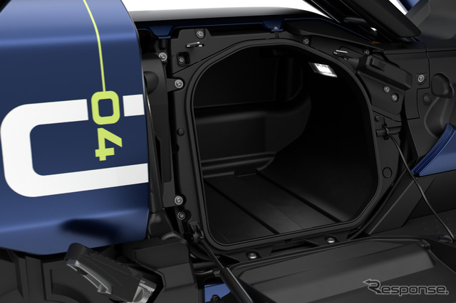 BMWモトラッドの電動スクーター『CE 04』《photo by BMW》