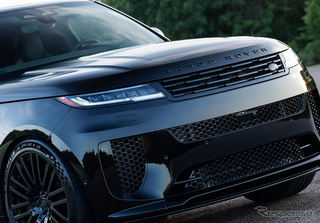 レンジローバー・スポーツSVブラック《photo by Range-Rover》