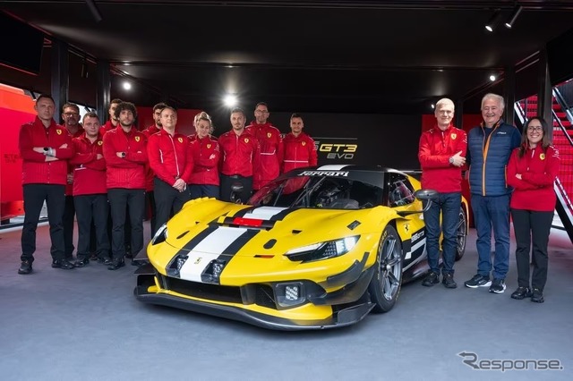 フェラーリ296 GT3 Evo発表《photo by Ferrari》