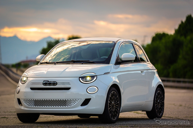 フィアット 500ハイブリッド《photo by Fiat》