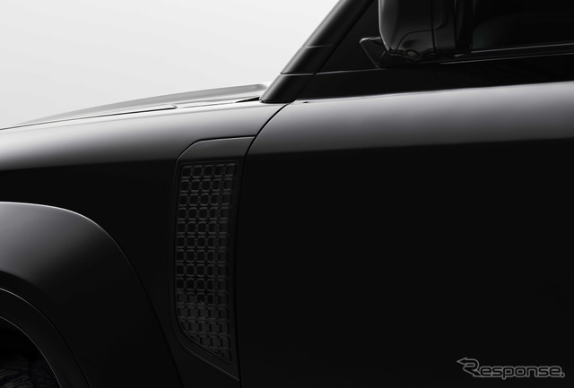 ディフェンダー OCTA ブラック《photo by Landrover》