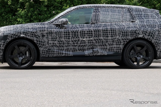 BMW X5 M 次期型のプロトタイプ《APOLLO NEWS SERVICE》