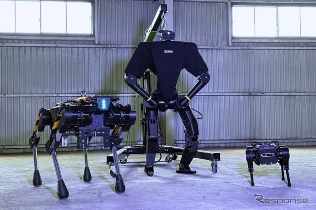 ロボットの例:左からHLQ Pro、HL Human、HLQ Air《写真提供 Highlanders》