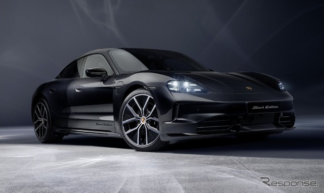 ポルシェ・タイカンの「ブラックエディション」《photo by Porsche》