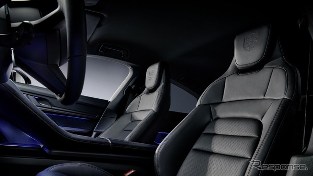 ポルシェ・タイカンの「ブラックエディション」《photo by Porsche》
