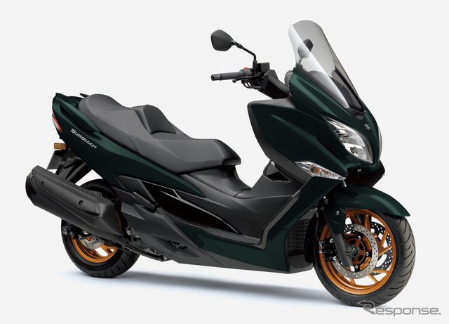スズキ バーグマン400 ABS（パールマットシャドーグリーン）《写真提供 スズキ》