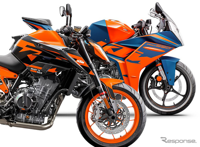 KTM 890 DUKE GP 2023年モデルとRC 390 2022年モデル《写真提供 KTMジャパン》