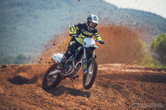 トライアンフのモトクロス専用マシン『TF250-X』2026年モデル《写真提供 トライアンフモーターサイクルズジャパン》