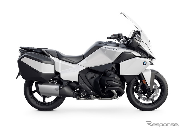 BMW R 1300 RT 新型《photo by BMW》